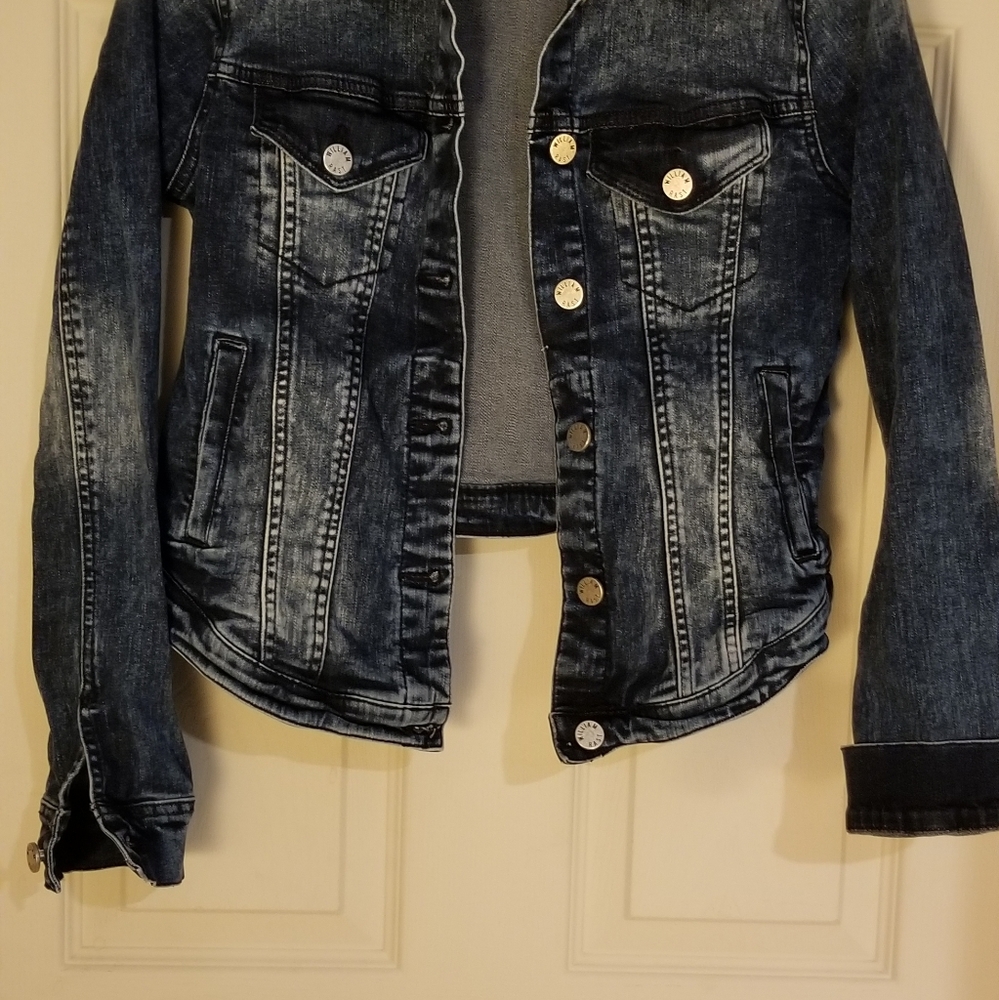 Jean Jacket - Picture 2 of 7